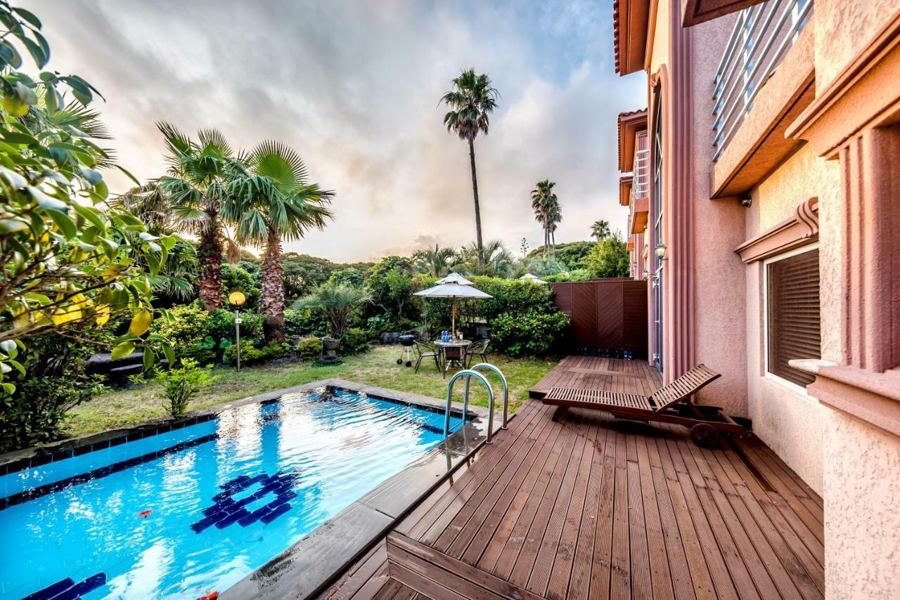 Palm Valley Resort Сеогвипо Екстериор снимка